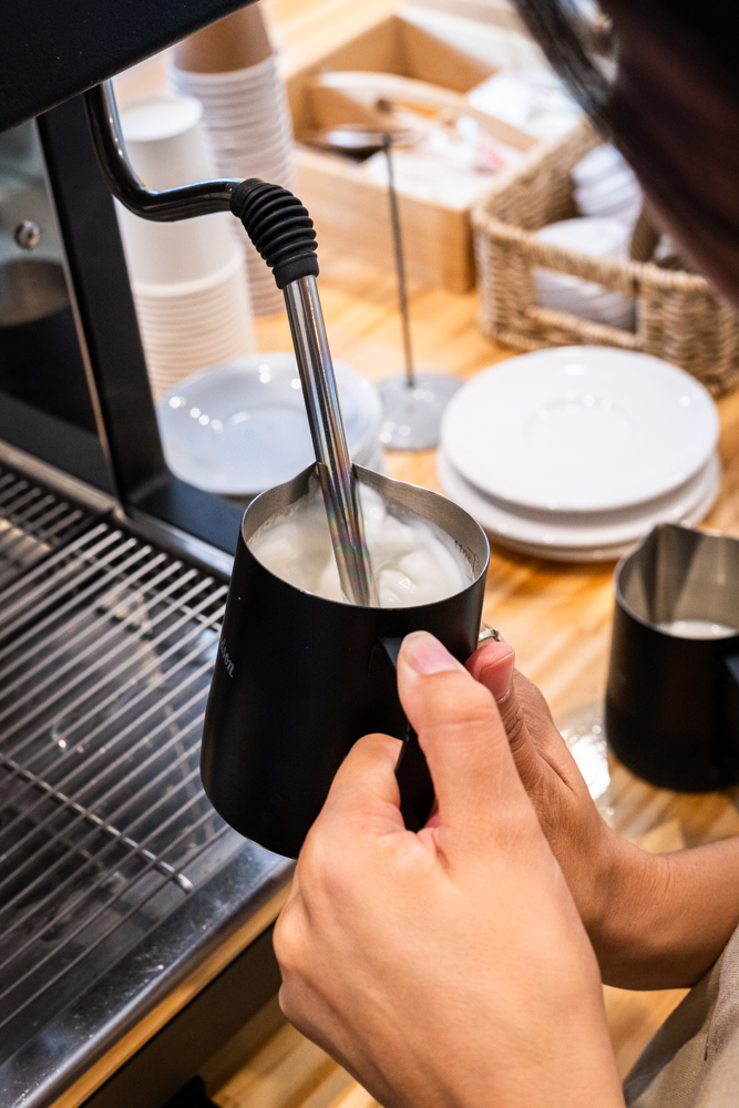 Cursos pipe - espumando leche
